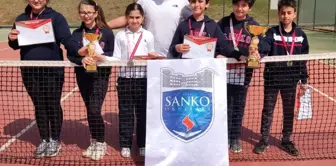 SANKO Okulları öğrencilerinin tenis başarısı