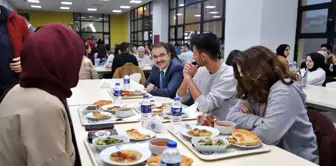 Çankırı protokolü iftarını üniversite öğrencileriyle açtı