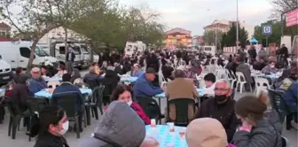 AK Parti Genel Başkan Yardımcısı Kandemir, iftarda vatandaşlarla buluştu