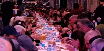 Bakan Yardımcısı Gürcan vatandaşlarla iftar açtı