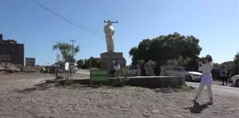 ÇANAKKALE - Assos'taki Aristo heykeli yenilendi