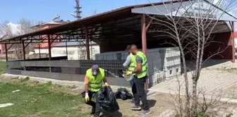 Belediye ekiplerinden bayram öncesi mezarlık temizliği