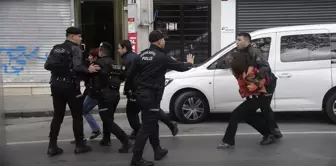 Yine 1 Mayıs yine aynı görüntüler! Taksim'e çıkmak isteyenlere gözaltı