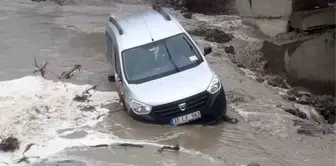 Kastamonu'da 14 köyü birbirine bağlayan köprü selde yıkıldı