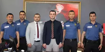 Osmaneli'nde başarılı polislere takdir belgesi verildi