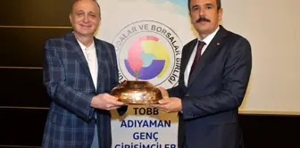 'Geleceğin Trendleri ve Metaverse' seminerine yoğun ilgi