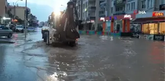 Kadirli'de şiddetli yağmur su taşkınlarına neden oldu