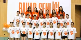 Eczacıbaşı Ayazağa Spor Okulu, Mini Tigers Voleybol Şenliği düzenledi