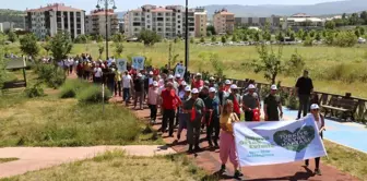 Tunceli, Ardahan ve Ağrı'da çevre temizliğine yürüyüşle dikkati çektiler