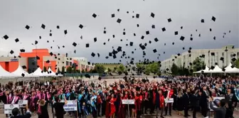 ÇAKÜ'de mezuniyet coşkusu sürüyor