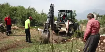 Mersin Büyükşehir'in İtfaiye Ekipleri Çukura Düşen Yavru Köpeği Kurtardı