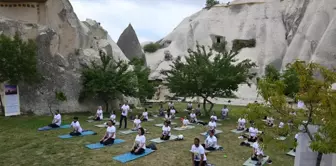 Hindistan'ın Ankara Büyükelçiliği, Kapadokya'da yoga etkinliği düzenledi