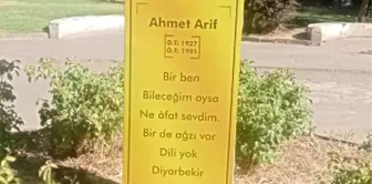 Ahmed Arif'in büstünde şiirinin yazılı olduğu baskıya zarar verildi (2)