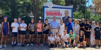 Efeler Belediyesi Tenis Turnuvası'nda Ödüller Sahiplerini Buldu