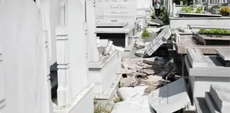 Beyoğlu'ndaki Yahudi mezarlığına çirkin saldırı, 2 kişi gözaltında