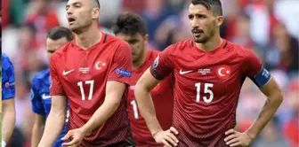 İlklerin ve rekorların adamı, milli futbolcu Mehmet topal aktif futbol kariyerini noktaladı