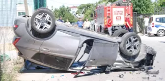 Tuzla'da devrilen otomobilin sürücüsü yaralandı