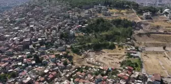 İzmir haberleri... Dünya mirası adayı İzmir Tarihi Liman Kenti'ndeki 'Smyrna', FPV dron ile görüntülendi (1)