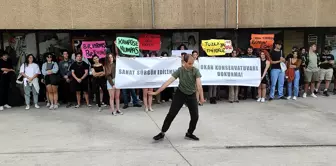 Okan Üniversitesi Konservatuvarı öğrencileri kampüslerinin taşınmasını protesto etti