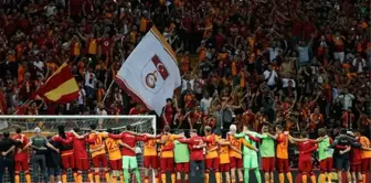 Galatasaray yeni formasını satışa sundu! Tasarıma mest olan taraftar, fiyatı görünce karalar bağladı