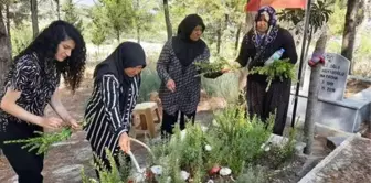 Azra'nın katili intihar etti! Azra'nın annesi kızına haberi mezarı başında verdi