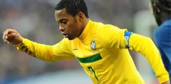 İtalya, toplu tecavüze karışan efsane futbolcu Robinho için Brezilya'ya iade başvurusu yaptı