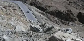 Masum göründüğüne bakmayın! Şoförlerin geçmek için 10 kez düşündüğü Karakoram geçidi bin kişinin canını aldı