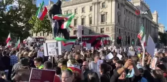 Londra'da Mahsa Amini için protesto