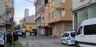 Kadıköy'de patlama meydana gelen binanın yıkımına başlandı