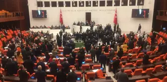 'sansür Yasası'nın 13 Maddesi Daha Kabul Edildi, 'Gerçeğe Aykırı Bilgi Yayma' Suçunu Düzenleyen Maddeye CHP'nin Protestosu Nedeniyle Geçilemedi