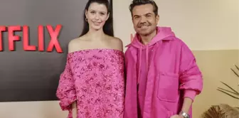 Beren Saat ve Kenan Doğulu, pembe kombinleriyle sosyal medyayı ikiye böldü