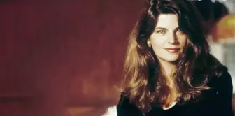 Kanserle mücadele eden ünlü oyuncu Kirstie Alley hayatını kaybetti