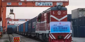 Çin'in Wuhan Kentinden Kalkan 2022'de Çin-Avrupa Yük Treni Seferleri Hızla Arttı