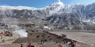 Tibetli Çiftçiler İlkbahar Dönemine Modern Tarım Makineleriyle Başladı