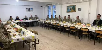 Yayladere Kaymakamı İrdelp, askerler ile iftar açtı