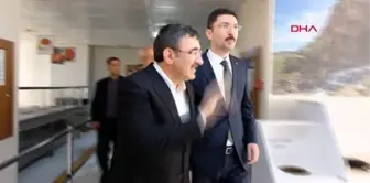 CEVDET YILMAZ, BİNGÖL'DE YURTTA KALAN DEPREMZEDELERLE BAYRAMLAŞTI