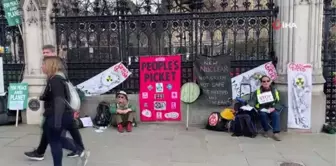 Londra'da iklim değişikliği protestosu