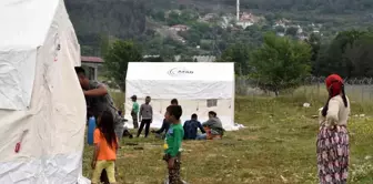 2 saatlik sağanak dereyi taşırdı, çadırları su bastı