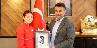 Çarşamba Belediyespor Kulübü Milli Sporcusu Esra Bayrak Fransa'da Madalya Kazandı