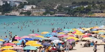 Çeşme'de Kurban Bayramı tatiliyle birlikte turizm hareketliliği başladı