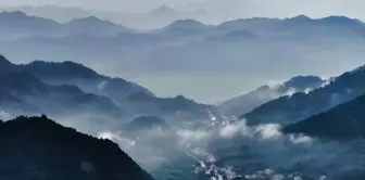 Çin'deki Longmian Dağı'nın tabloyu andıran manzarası