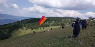 Çankırı'da Yamaç Paraşütü Yarışmaları Başladı