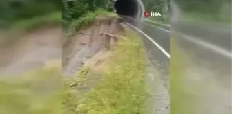 Ordu'da heyelan sonucu yol çöktü, ulaşım kapandı