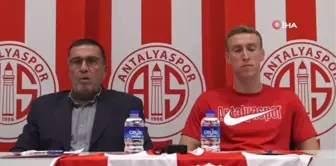 Antalyaspor, Adam Buksa'yı transfer etti