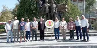 Aydın Gazeteciler Cemiyeti Basın Bayramı'nda çelenk sundu