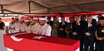 Pençe-Kilit Harekatı'nda şehit olan Piyade Sözleşmeli Er Mehmet Can toprağa verildi