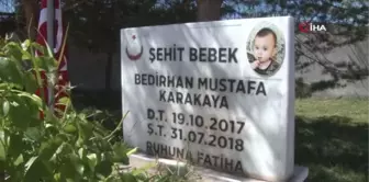 Şehit bebek Bedirhan ve annesi mezarı başında anıldı