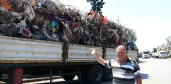 Deprem bölgesinde çıkarılan demirler yeniden ekonomiye kazandırılıyor