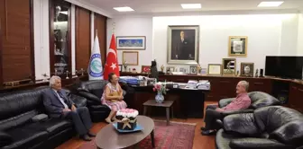 Prof. Dr. Belgin Efe, Eskişehir Büyükşehir Belediye Başkanı Yılmaz Büyükerşen'i ziyaret etti