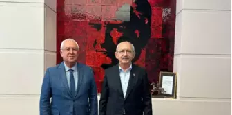 Karabağlar Belediye Başkanı Muhittin Selvitopu, CHP Genel Başkanı Kemal Kılıçdaroğlu'nu ziyaret etti